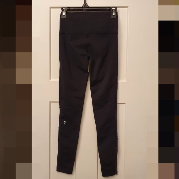 Ivivva black mesh leggings - Picture 2 of 7